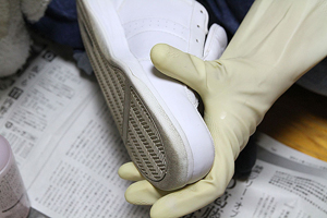 Method of the sneaker cleaning スニーカーケアの方法