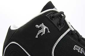 AND1 Mucho Gusto Mid アンドワン ムチョ ガスト ミッド(Black/Silver)