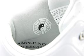 AND1 Tai Chi TGR Mid アンドワン タイチ TGR ミッド(White/Silver)