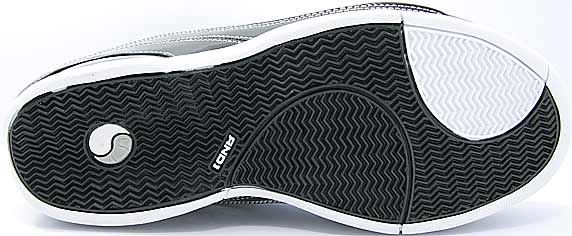 AND1 Triple A+ Mid アンドワン トリプル エープラス ミッド(White/Black/Silver)