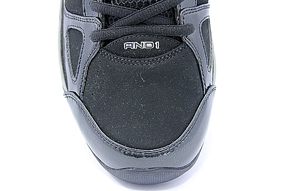 AND1 Stagger Mid アンドワン スタッガー ミッド(Black/Black)