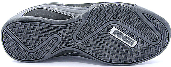 AND1 Stagger Mid アンドワン スタッガー ミッド(Black/Black)