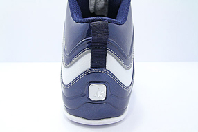 AND1 Stagger Mid アンドワン スタッガー ミッド(White/Navy/Silver)