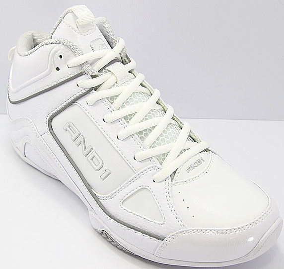 AND1 Stagger Mid アンドワン スタッガー ミッド(White/White/Silver)