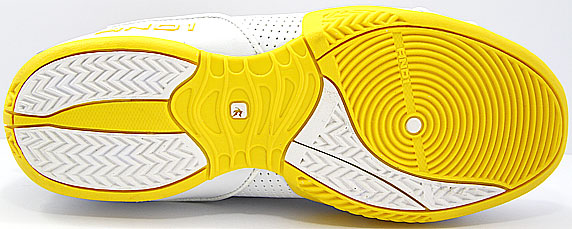 AND1 Assault Mid アンドワン アサルト ミッド(White/Navy/Gold)