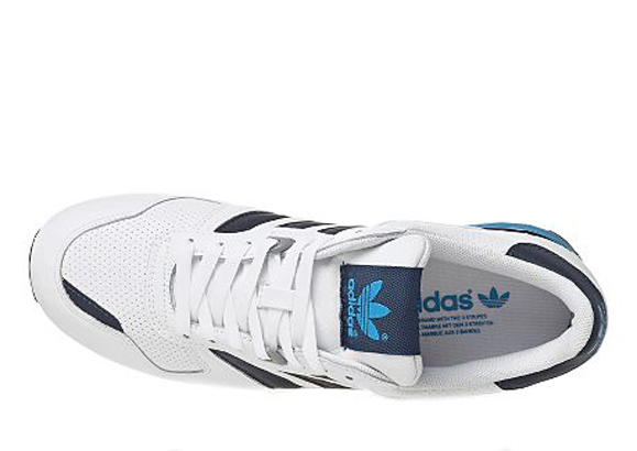 Adidas Originals ZX 700 JD Sports アディダス オリジナルス ZX 700 JD スポーツ別注(White/Navy)