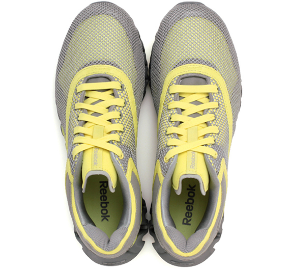 Reebok ZIGGLAM リーボック ジグラム(MYSTIC YELLOW/CARBON)