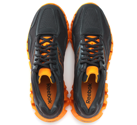 Reebok ZIGSONIC リーボック ジグソニック(GRAVEL/THROWING LIGHT)