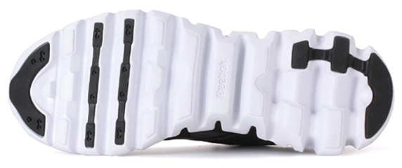 Reebok ZIGRETURN XT リーボック ジグリターン XT(BLACK/GRAPHITE/WHITE)