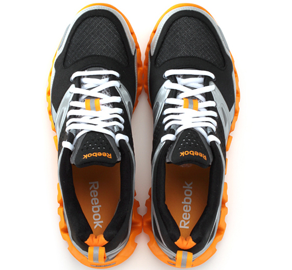 Reebok ZIGRETURN XT リーボック ジグリターン XT(STEEL/SHARK/SILVER/BLACK/WHITE)