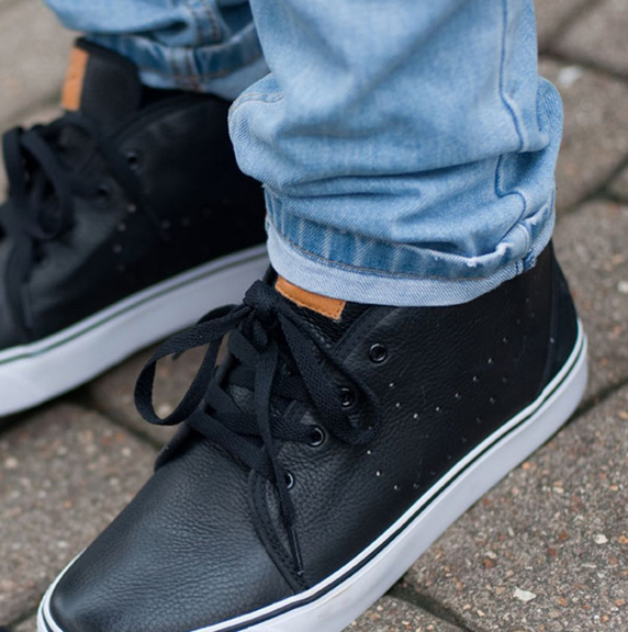 Nike Toki size? Exclusive ナイキ トキ size? 別注(Black/Team Orange/White)